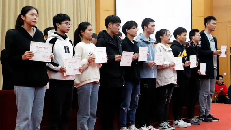 Состоялась церемония вручения стипендии Supmea Innovation Scholarship в Чжэцзянском университете водных ресурсов и электроэнергетики
